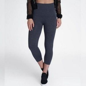 Spanx Navy Look at Me Now Seamless Slimming Cropped Leggings Size XS